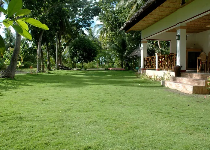 Neptune Diving Resort 2*